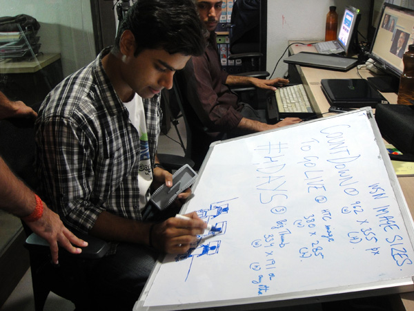 Chirayu registrando o acontecimento da semana!